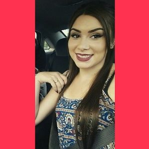 Meet your Posher, Hannah