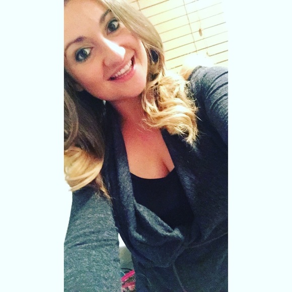 Meet your Posh Ambassador, Mollie - Picture 2 of 5