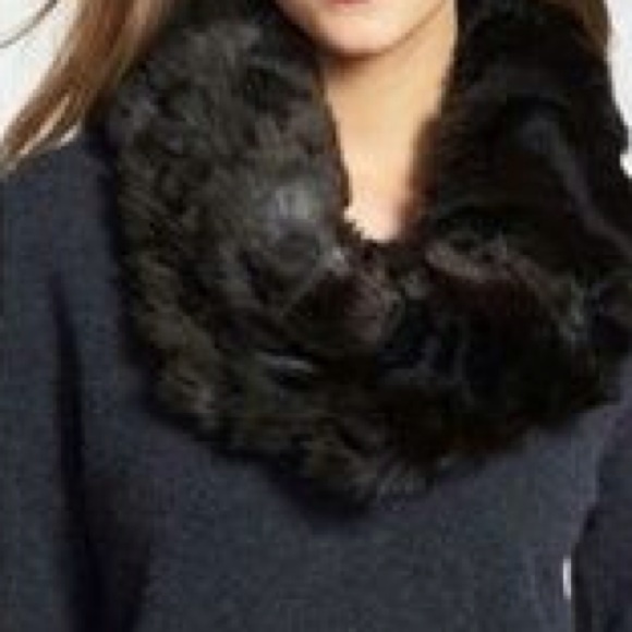 Aeropostale Accessories - $9 Aero black faux fur infinity scarf