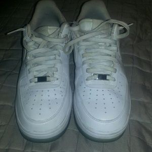*AUTHENTIC* Nike Air Force 1