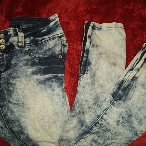 Stretchy Acid Washed High Wasted Pants - Picture 2 of 4