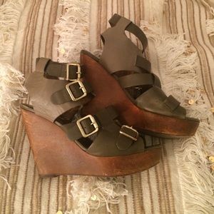 Cynthia Vincent olive green gladiator wedge