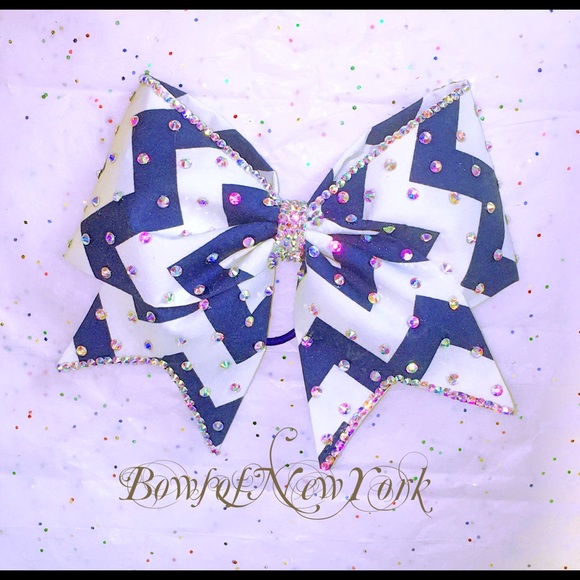 Cheer Bow - Picture 1 of 1