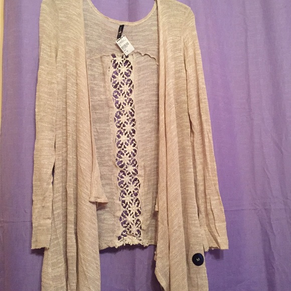 Flowy light sweater