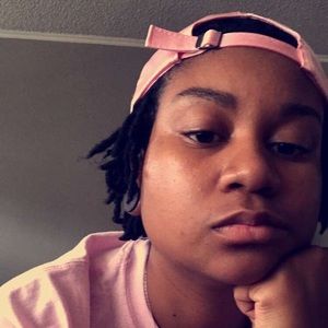 Meet your Posher, Juanita