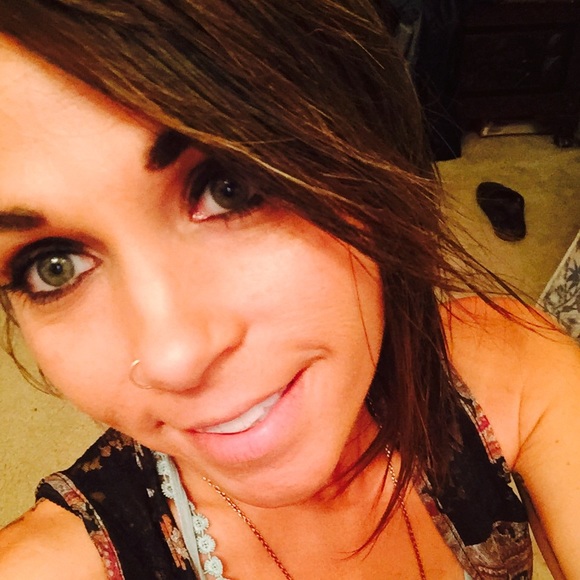 Meet your Posher, Krystal - Picture 8 of 8