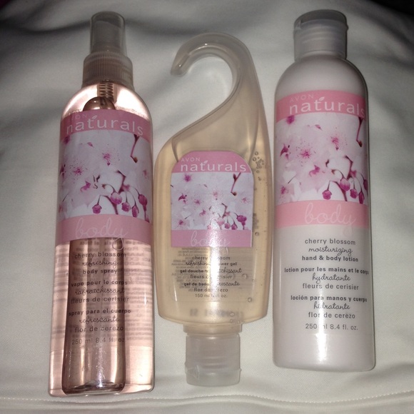 Avon cherry blossom bath set