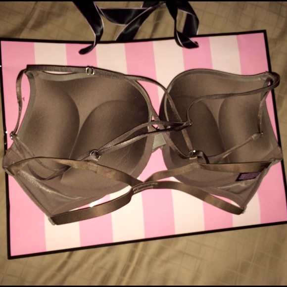 Victoria's Secret bombshell cage