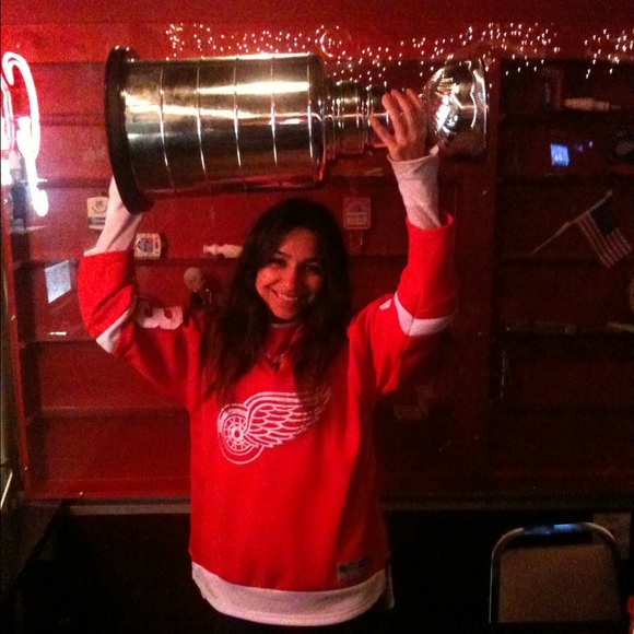 Meet Your Posher - Picture 3 of 3