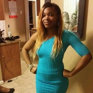 Meet your Posher, Alexia