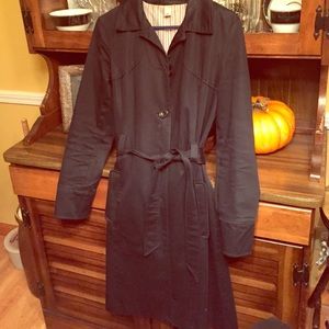 Black old navy trench coat