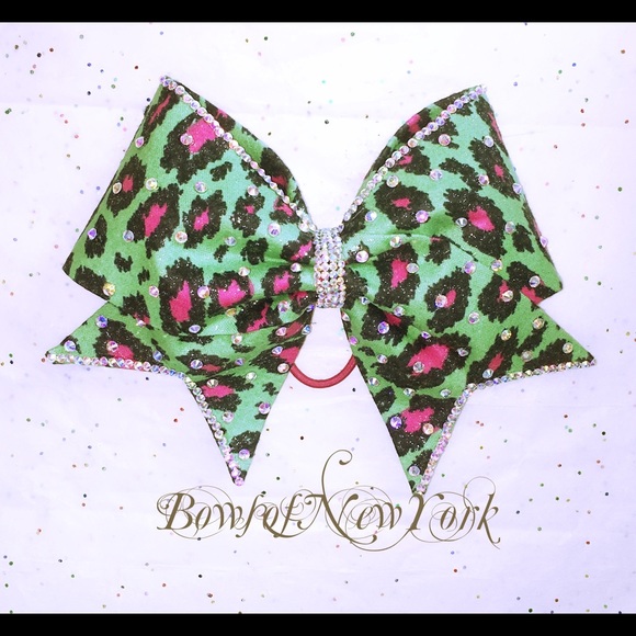 Cheer Bow - Picture 1 of 1