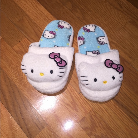 Hello kitty slippers