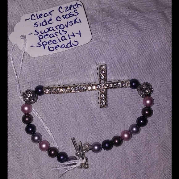 Side cross bracelet