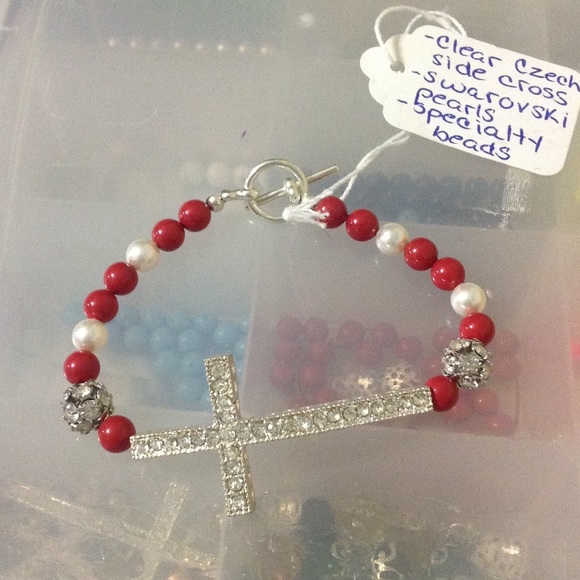 Side cross bracelet