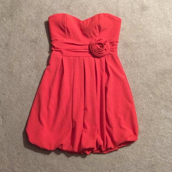 Sleeveless light orange / coral minidress - Picture 2 of 2