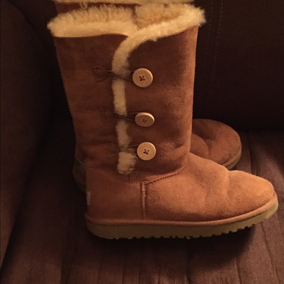 UGG Chestnut Triple Button Bailey Boots