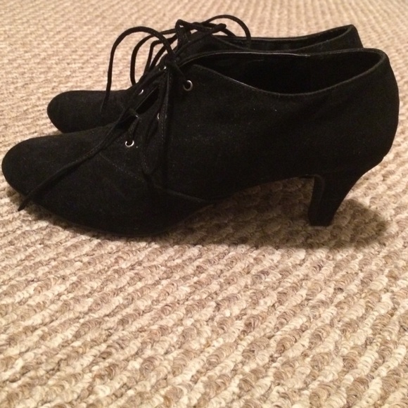 Black kitten heel lace up booties