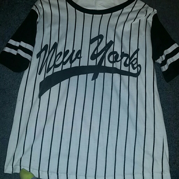New York Yankees Baseball Tee - Picture 2 of 3