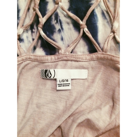 Volcom Tank - Picture 3 of 3