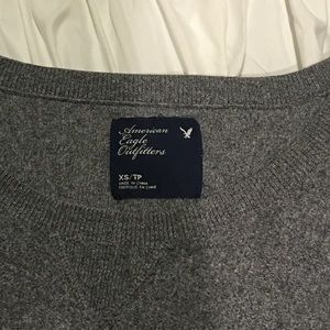 American Eagle sweater