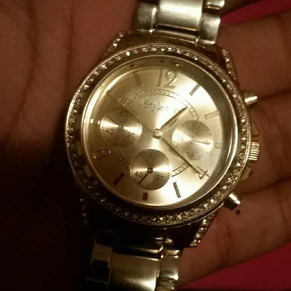 Gold watch - Picture 3 of 4