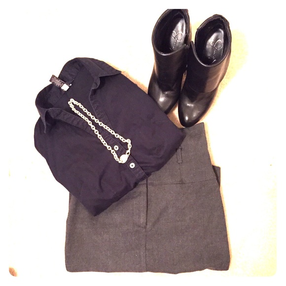 Gray high waisted skirt.