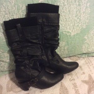Mid calf boot