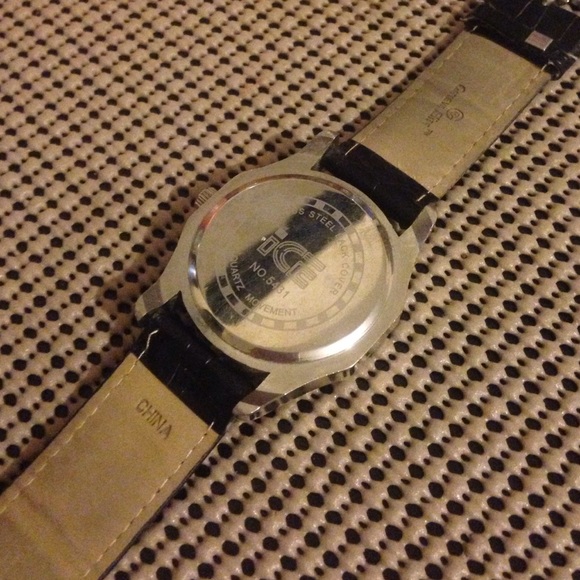 Men's watch - Picture 2 of 4