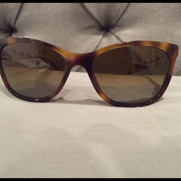 Chanel sunglasses 5260 q polarized