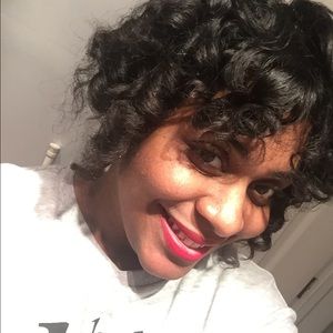 Meet your Posher, Lakisha