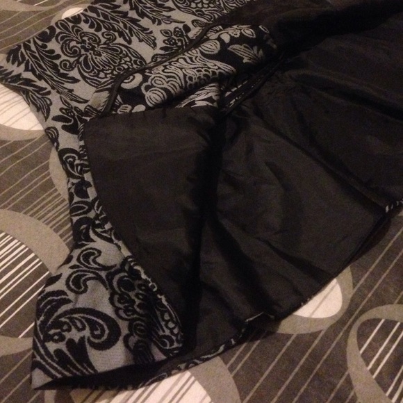 Cute skirt - Picture 2 of 4