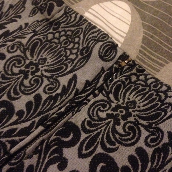 Cute skirt - Picture 3 of 4