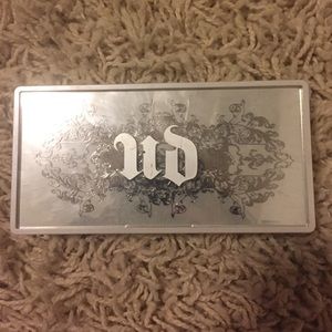 Urban Decay Anarchy Face Case