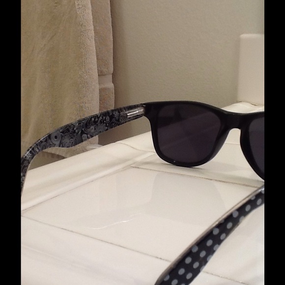 Sun glasses