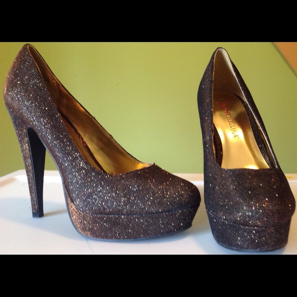 Brown glittery heel