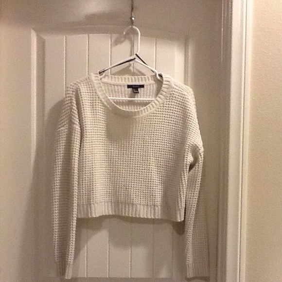 Sweater crop top