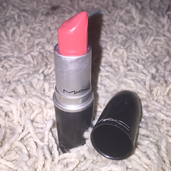 MAC cremesheen