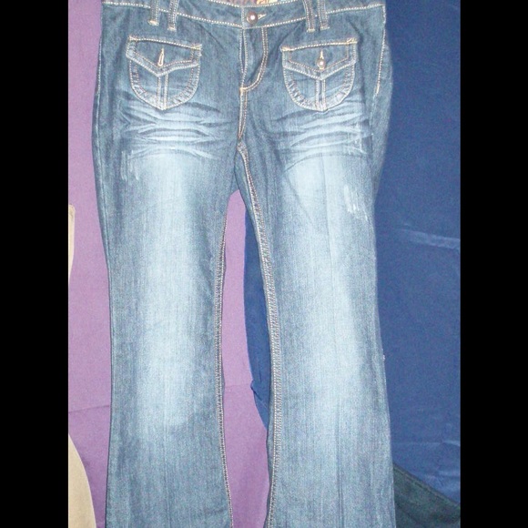 Mudd Heavy DISTRESSED Jeans