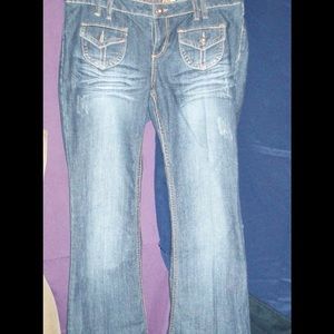 Mudd Heavy DISTRESSED Jeans