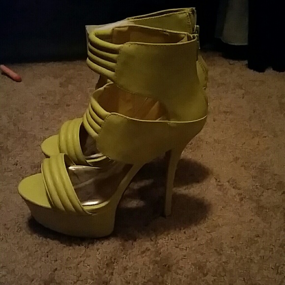 Neon Yellow Heels - Picture 2 of 3
