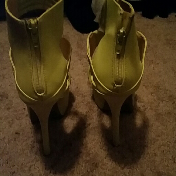 Neon Yellow Heels - Picture 3 of 3