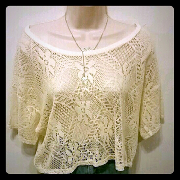 NEW WITH TAGS! Hollister Lace crop top