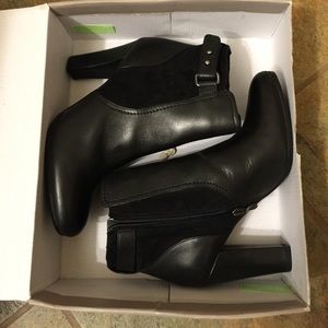 Ann Taylor Loft Sloane Bootie 8.5