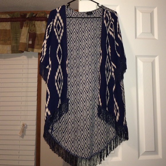 Cardigan - Picture 2 of 4