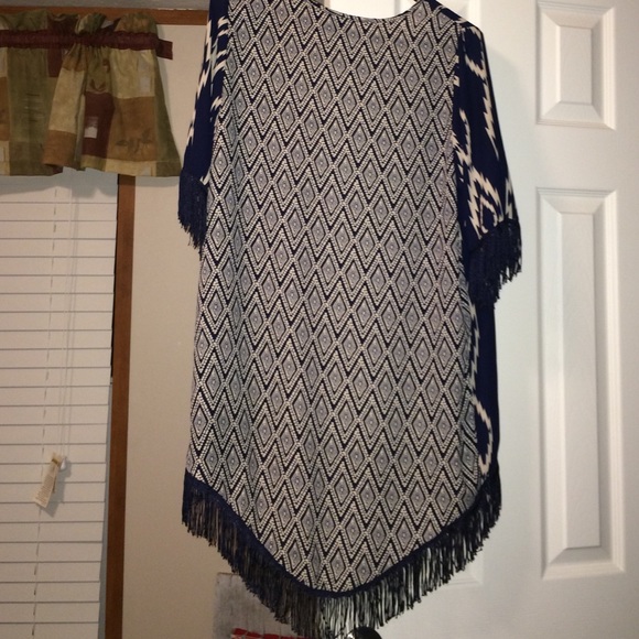 Cardigan - Picture 4 of 4