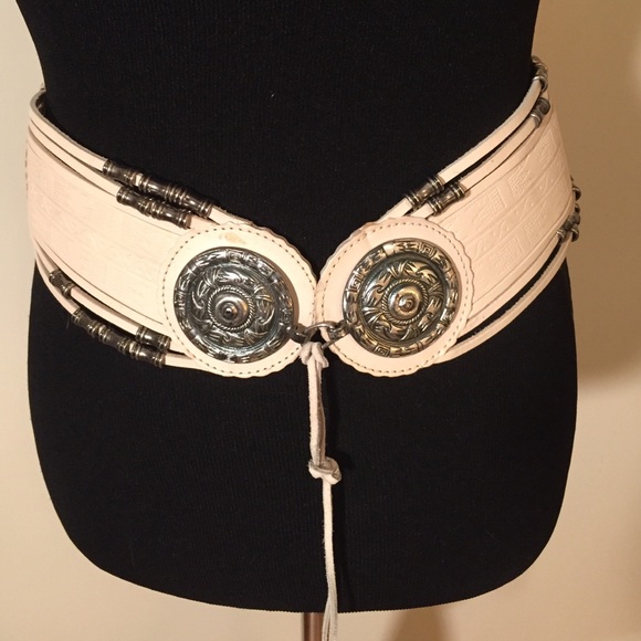 Accessories - SALE🎉🎉Spanish leather belt.