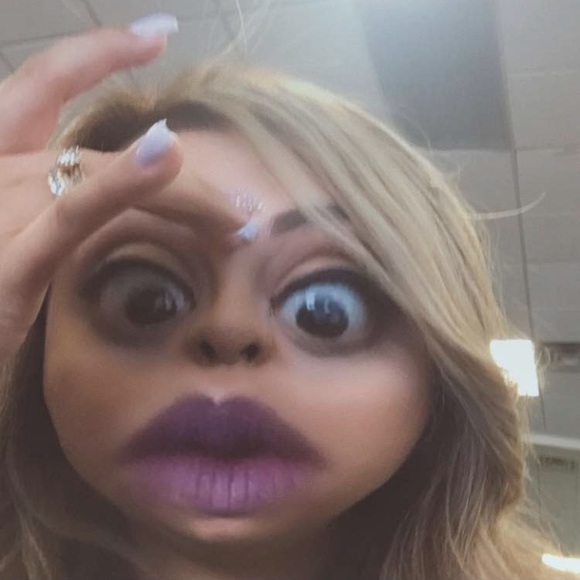 Meet your Posher, Marcela - Picture 5 of 8