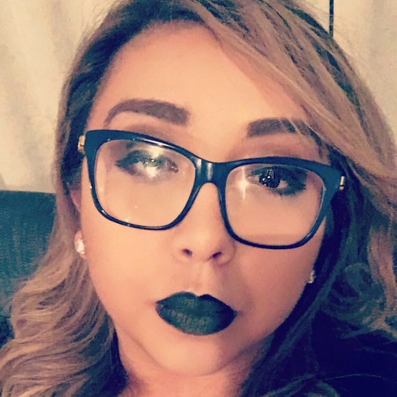 Meet your Posher, Marcela - Picture 4 of 8