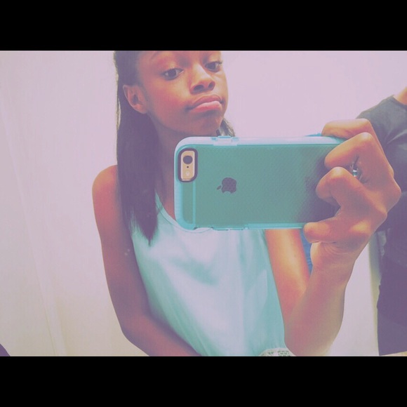 Meet your Posher, Sade